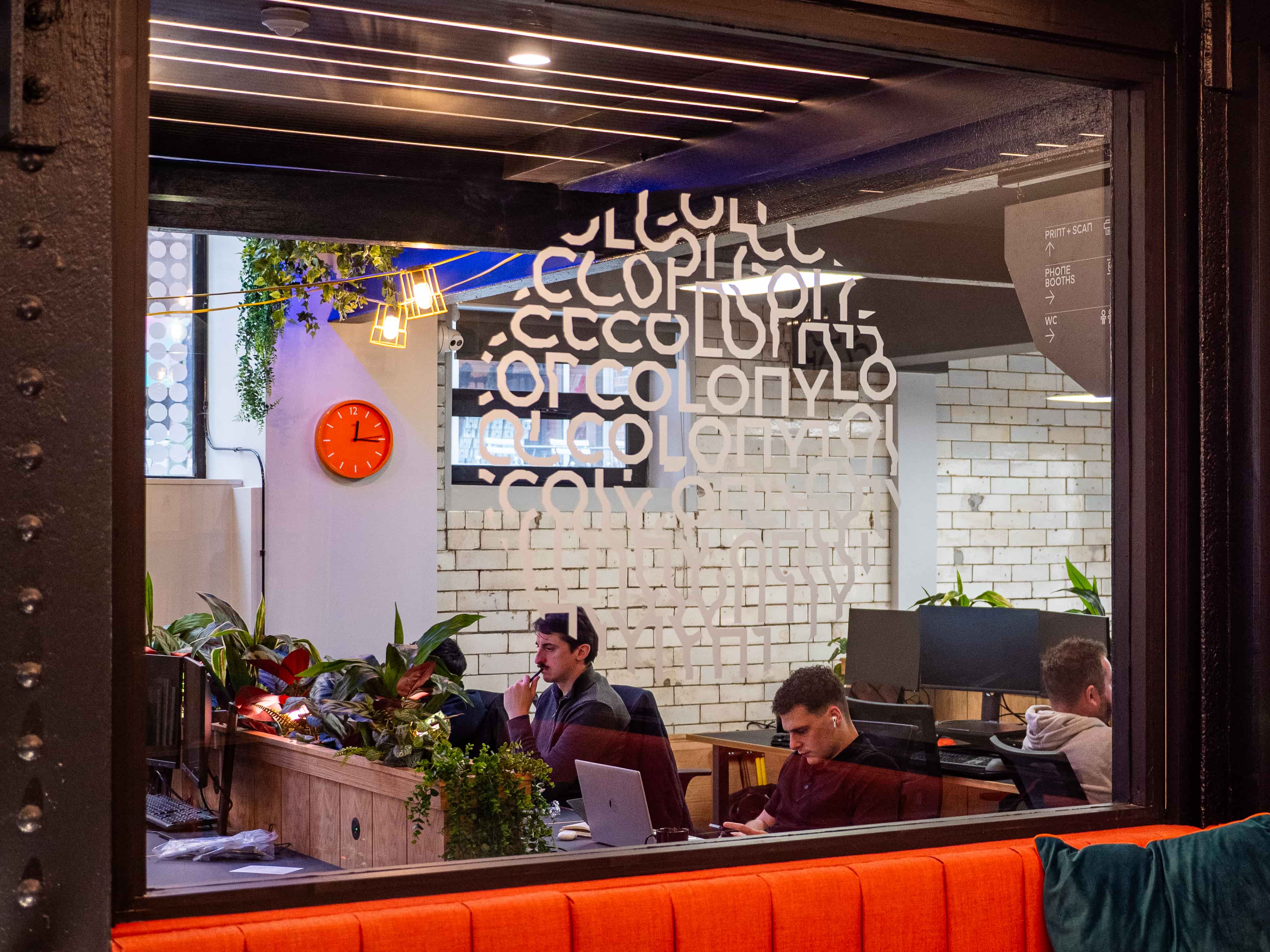 Colony Co-Working – Dedicated Desk